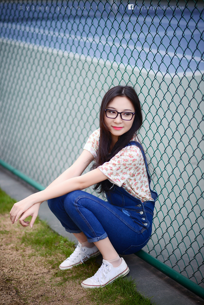 蜘蛛网中的女孩